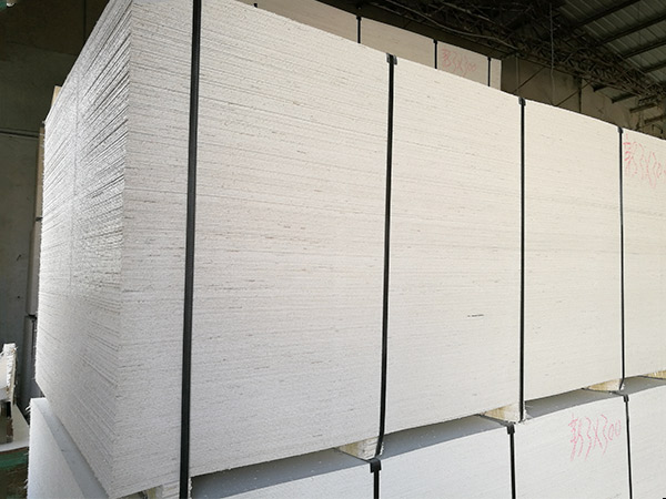 防火板的厚度是多少？